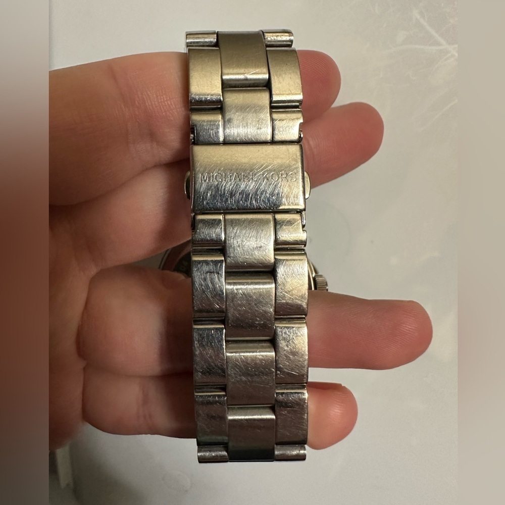 Michael Kors Silver watch with Crystal Bezel - Picture 3 of 11